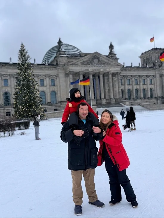 Canada Goose Women's Expedition Red Hooded Puffer Coat - Picture 8 of 9